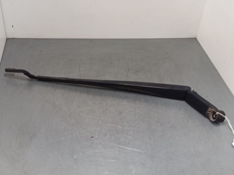 Recambio de brazo limpia delantero izquierdo para toyota auris (_e15_) 1.33 dual-vvti (nre150_) referencia OEM IAM   