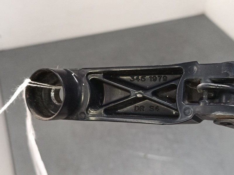 Recambio de brazo limpia delantero izquierdo para toyota auris (_e15_) 1.33 dual-vvti (nre150_) referencia OEM IAM   