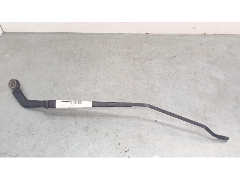 Recambio de brazo limpia delantero derecho para nissan almera ii hatchback (n16) 2.2 di referencia OEM IAM   