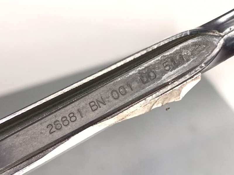 Recambio de brazo limpia delantero izquierdo para nissan almera ii hatchback (n16) 2.2 di referencia OEM IAM   