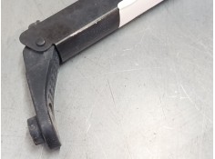 Recambio de brazo limpia delantero derecho para renault clio iii (br0/1, cr0/1) 1.5 dci (c/br0g, c/br1g) referencia OEM IAM    2