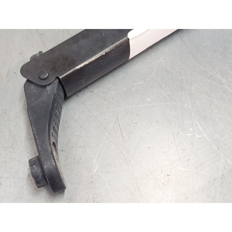 Recambio de brazo limpia delantero derecho para renault clio iii (br0/1, cr0/1) 1.5 dci (c/br0g, c/br1g) referencia OEM IAM   