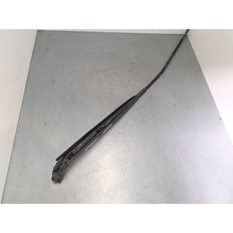 Recambio de brazo limpia delantero derecho para renault clio iii (br0/1, cr0/1) 1.5 dci (c/br0g, c/br1g) referencia OEM IAM   