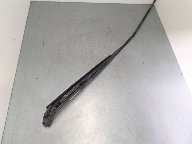 Recambio de brazo limpia delantero derecho para renault clio iii (br0/1, cr0/1) 1.5 dci (c/br0g, c/br1g) referencia OEM IAM   