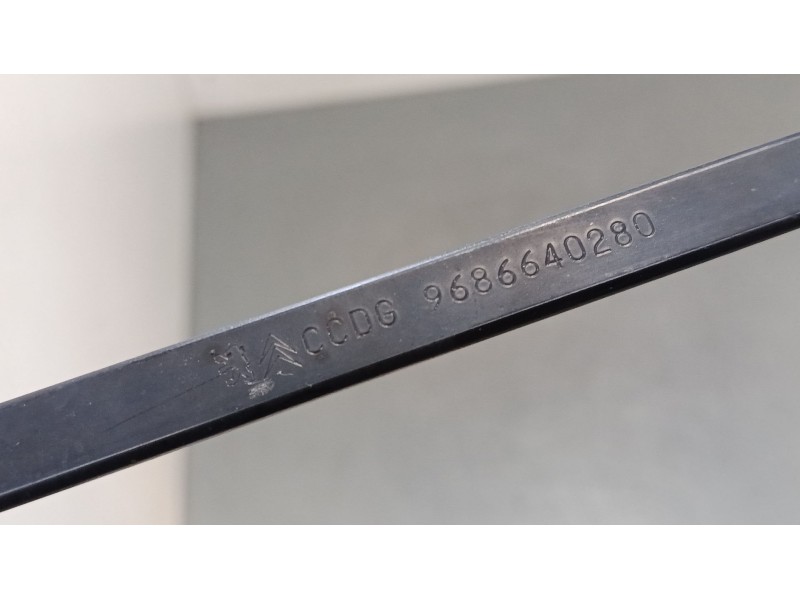 Recambio de brazo limpia delantero derecho para citroën c4 picasso i monospace (ud_) 1.6 hdi 110 referencia OEM IAM   