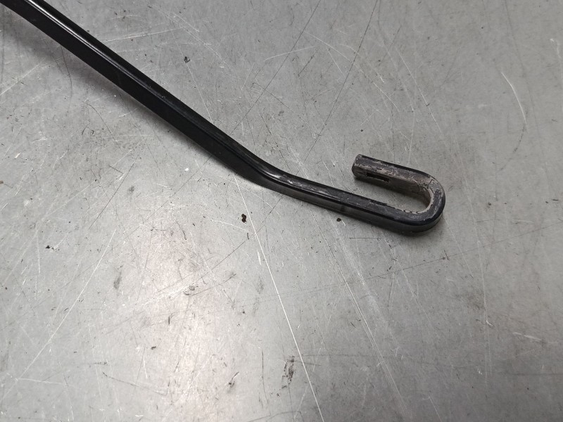 Recambio de brazo limpia delantero izquierdo para toyota corolla (_e12_) 1.4 vvt-i (zze120_) referencia OEM IAM   
