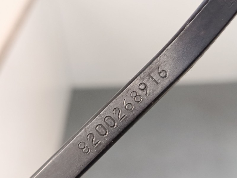 Recambio de brazo limpia delantero izquierdo para renault clio iii (br0/1, cr0/1) 1.5 dci (c/br0g, c/br1g) referencia OEM IAM   