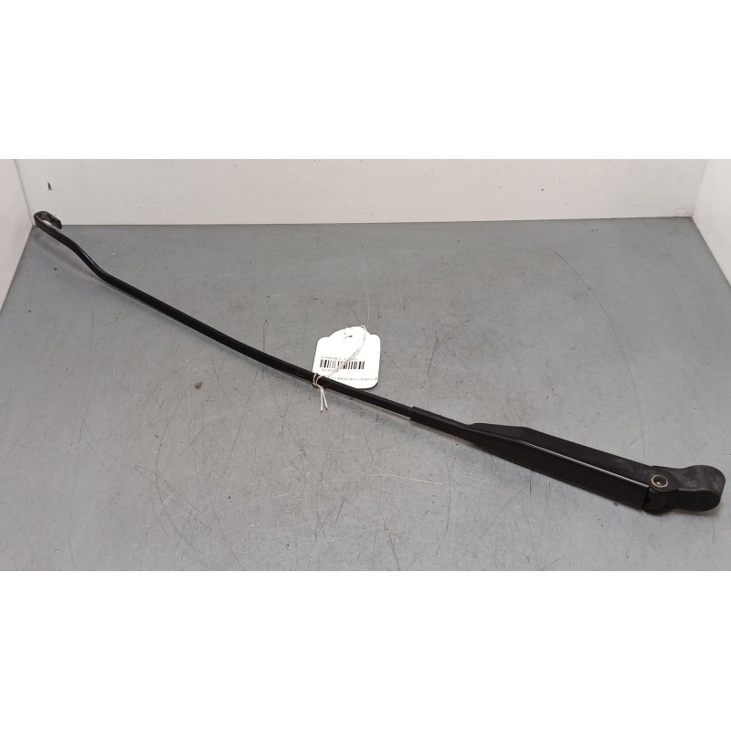 Recambio de brazo limpia delantero derecho para opel corsa c (x01) 1.3 cdti (f08, f68) referencia OEM IAM   