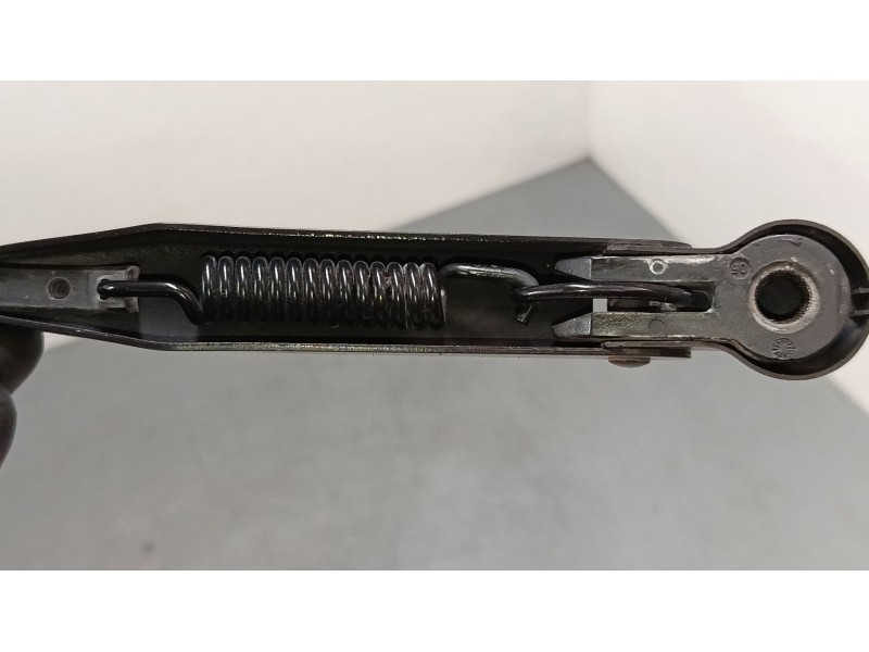 Recambio de brazo limpia delantero derecho para opel corsa c (x01) 1.3 cdti (f08, f68) referencia OEM IAM   