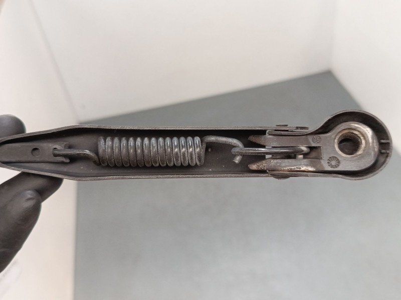 Recambio de brazo limpia delantero izquierdo para opel corsa c (x01) 1.3 cdti (f08, f68) referencia OEM IAM   