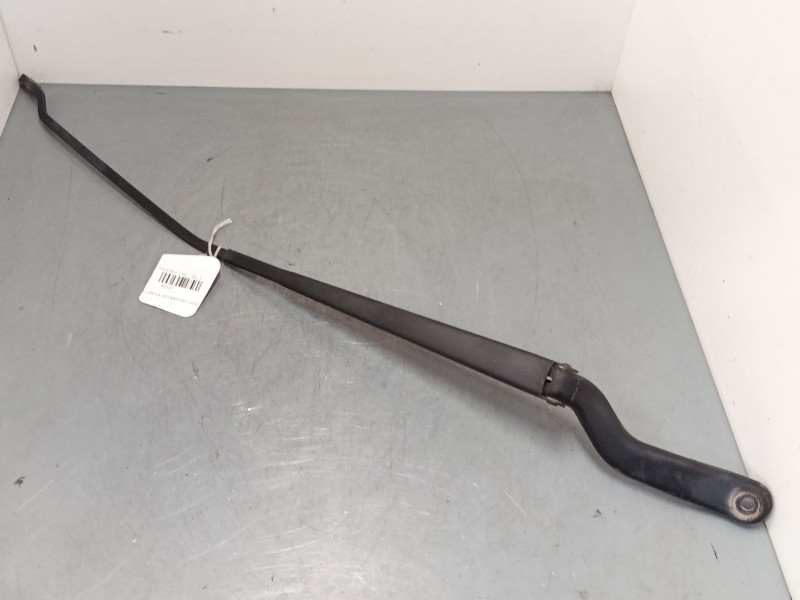 Recambio de brazo limpia delantero derecho para ford fiesta v (jh_, jd_) 1.6 tdci referencia OEM IAM   