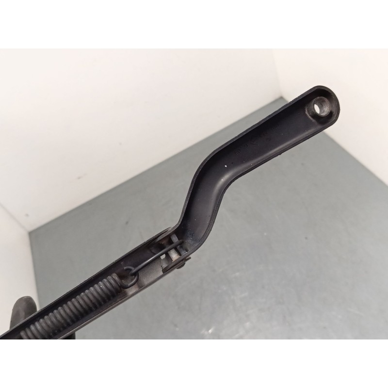 Recambio de brazo limpia delantero derecho para ford fiesta v (jh_, jd_) 1.6 tdci referencia OEM IAM   