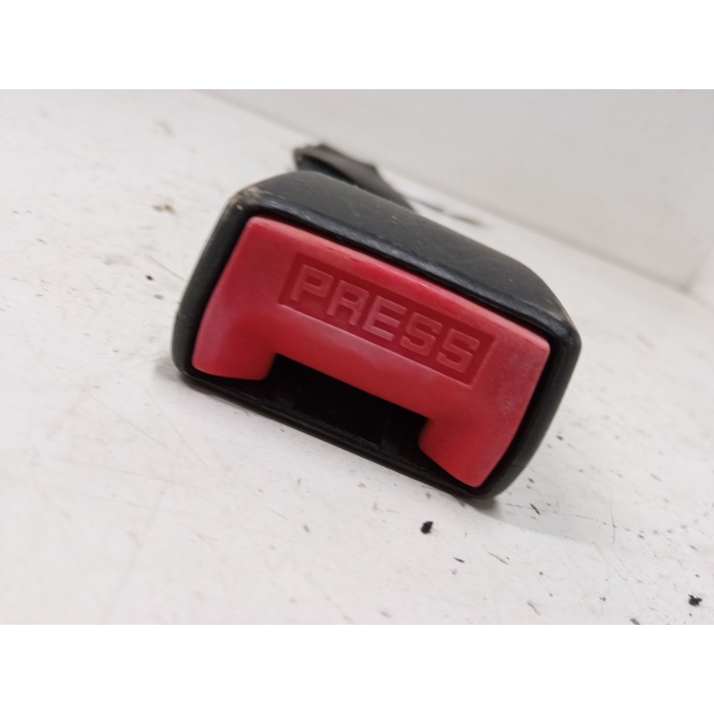 Recambio de anclaje cinturon trasero derecho para citroën c3 i (fc_, fn_) 1.4 i referencia OEM IAM   