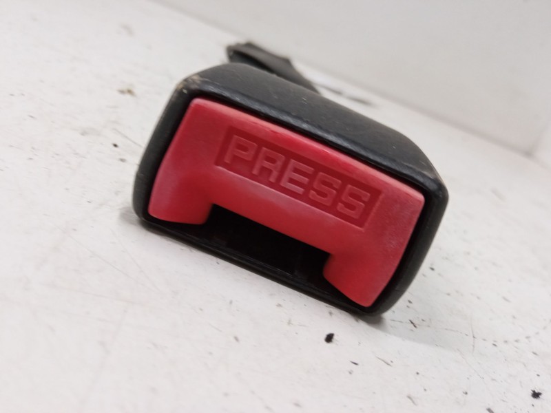 Recambio de anclaje cinturon trasero derecho para citroën c3 i (fc_, fn_) 1.4 i referencia OEM IAM   