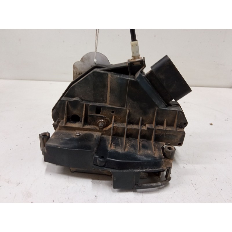 Recambio de cerradura puerta delantera derecha para ford fiesta vi (cb1, ccn) 1.4 tdci referencia OEM IAM 8A6AA21812BE  
