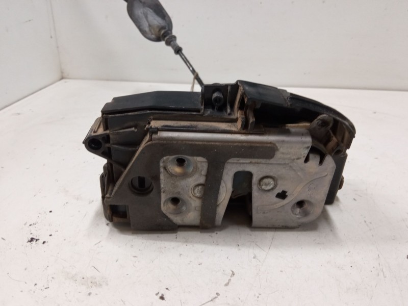 Recambio de cerradura puerta delantera derecha para ford fiesta vi (cb1, ccn) 1.4 tdci referencia OEM IAM 8A6AA21812BE  