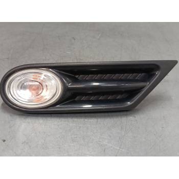 INTERMITENTE LATERAL IZQUIERDO 72602059 7260203 