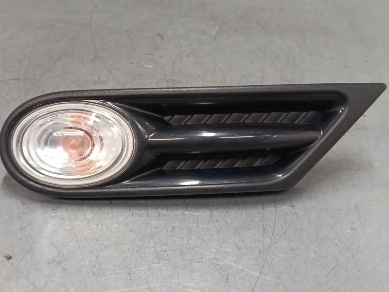INTERMITENTE LATERAL IZQUIERDO 72602059 7260203 
