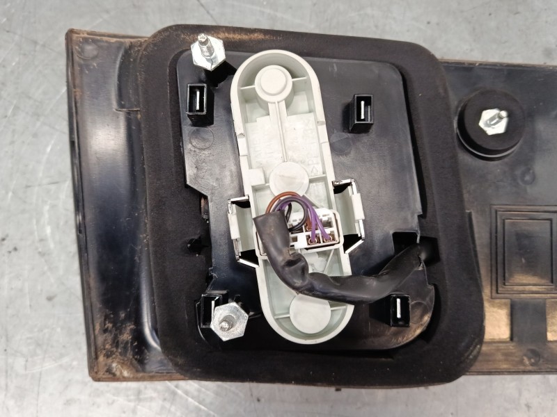 Recambio de piloto trasero central para volvo v40 station wagon (645) 1.8 i referencia OEM IAM   