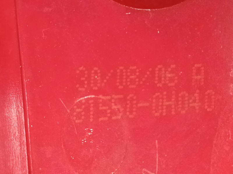 Recambio de piloto trasero derecho para peugeot 107 (pm_, pn_) 1.4 hdi referencia OEM IAM 815500H040  