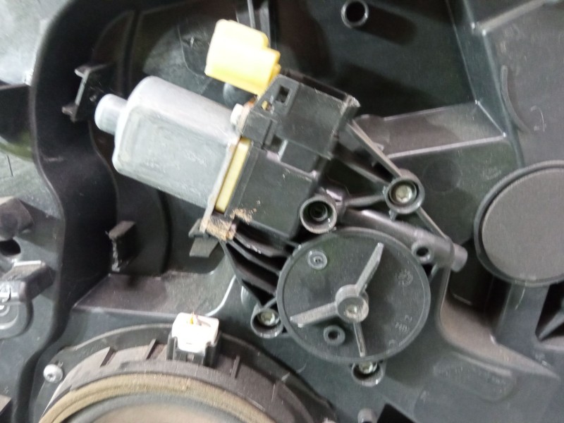 Recambio de elevalunas electrico delantero derecho para ford fiesta vi (cb1, ccn) 1.4 tdci referencia OEM IAM 8A6114553A  