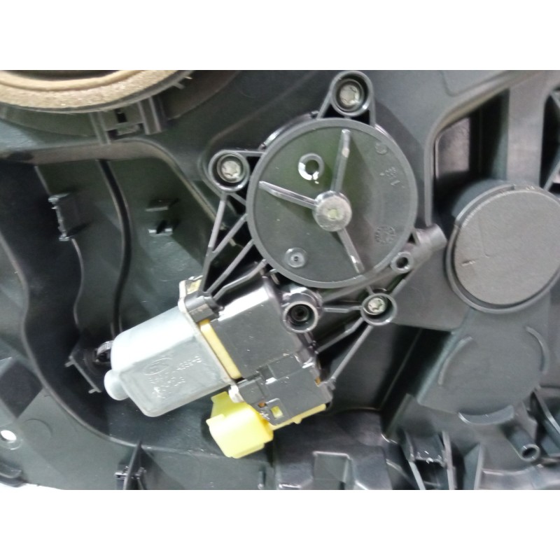 Recambio de elevalunas electrico delantero izquierdo para ford fiesta vi (cb1, ccn) 1.4 tdci referencia OEM IAM 8A61A045H17  