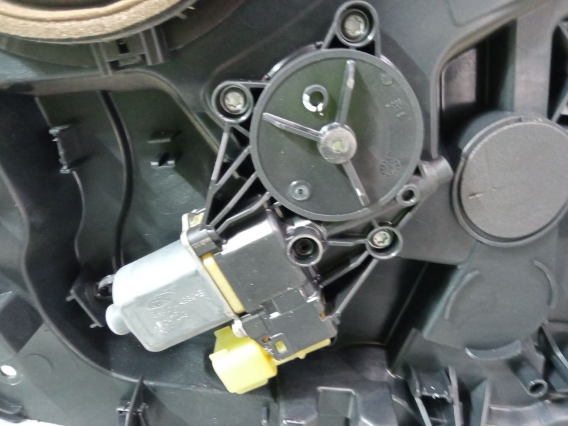 Recambio de elevalunas electrico delantero izquierdo para ford fiesta vi (cb1, ccn) 1.4 tdci referencia OEM IAM 8A61A045H17  