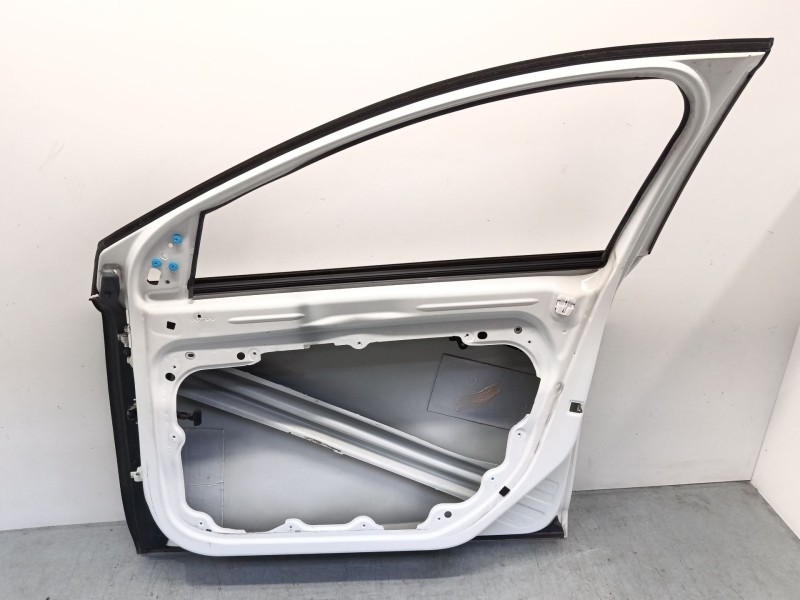 Recambio de puerta delantera derecha para volvo v40 hatchback (525) d2 referencia OEM IAM   