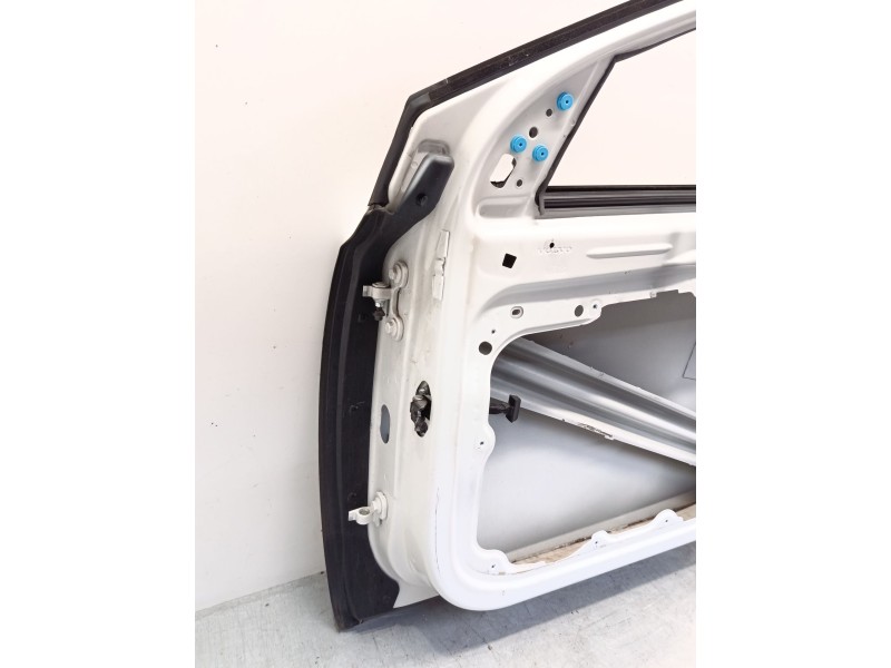 Recambio de puerta delantera derecha para volvo v40 hatchback (525) d2 referencia OEM IAM   