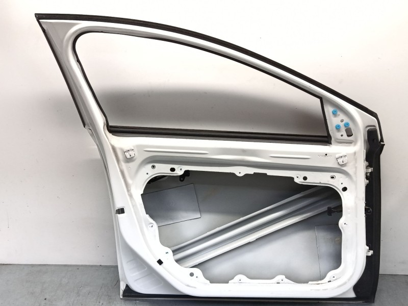 Recambio de puerta delantera izquierda para volvo v40 hatchback (525) d2 referencia OEM IAM   