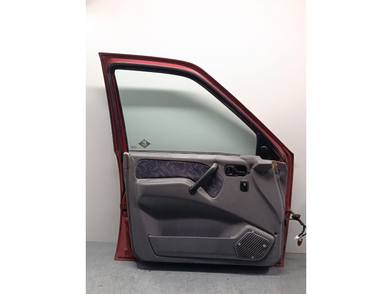 Recambio de puerta delantera izquierda para nissan terrano ii (r20) 2.7 td 4wd referencia OEM IAM   