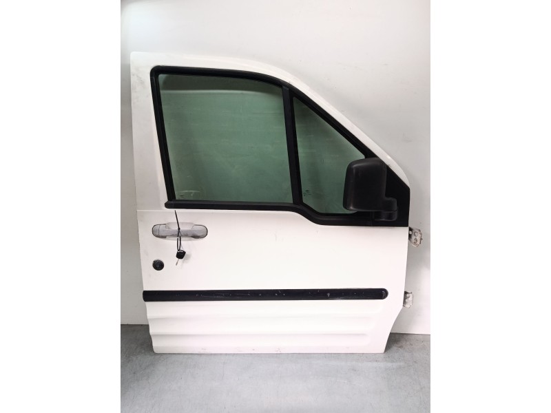 Recambio de puerta delantera derecha para ford tourneo connect 1.8 tdci referencia OEM IAM   