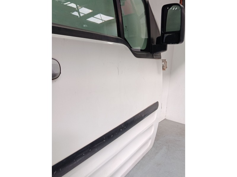 Recambio de puerta delantera derecha para ford tourneo connect 1.8 tdci referencia OEM IAM   