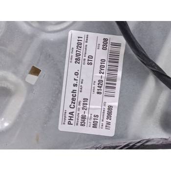 ELEVALUNAS ELECTRICO TRASERO DERECHO 834802Y010 