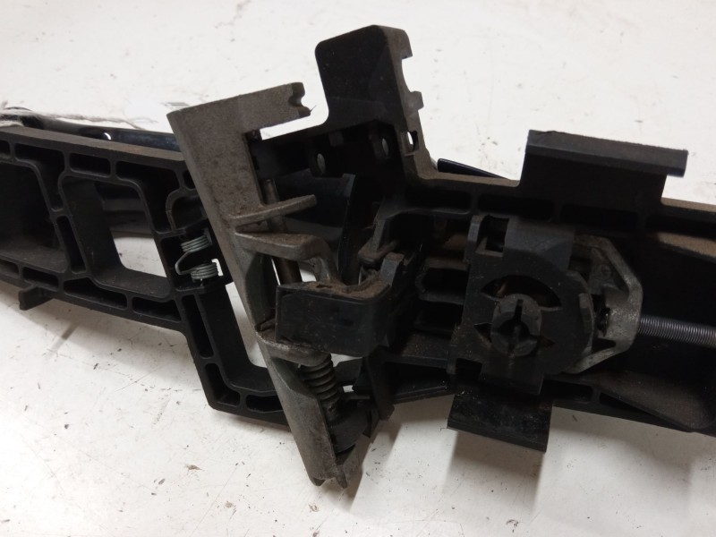 Recambio de maneta exterior puerta delantera derecha para ford fiesta vi (cb1, ccn) 1.4 tdci referencia OEM IAM   
