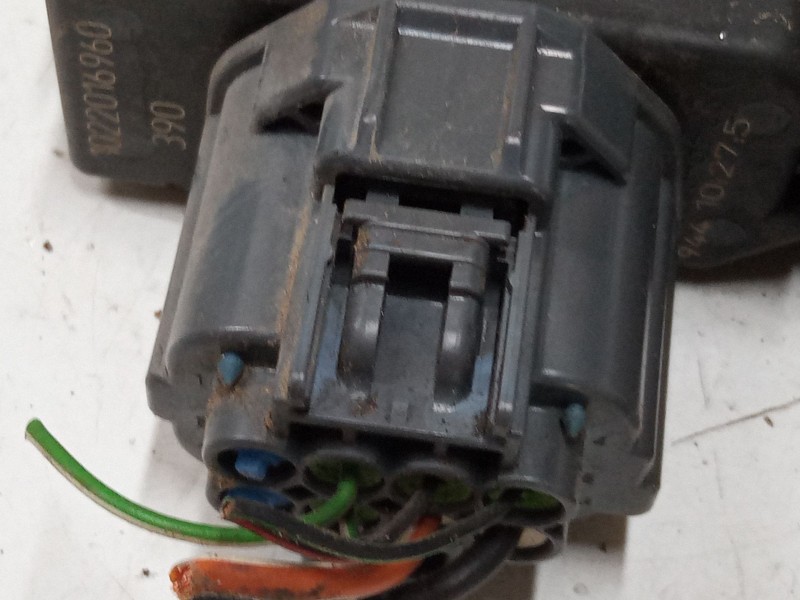 Recambio de motor elevaluna delantero derecho para ford focus i sedán (dfw) 1.8 tdci referencia OEM IAM 0130821757  
