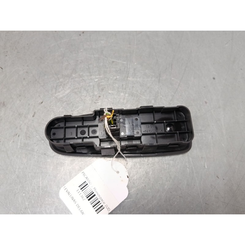 Recambio de mando elevalunas delantero derecho para citroën c4 picasso i monospace (ud_) 1.6 hdi 110 referencia OEM IAM 96639377