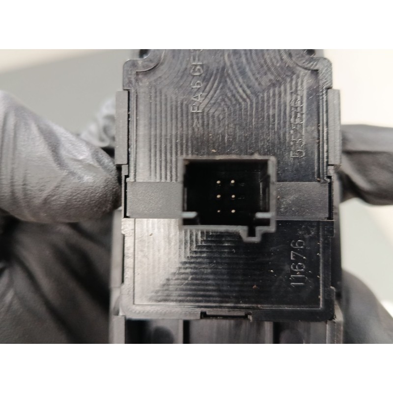 Recambio de mando elevalunas delantero izquierdo para citroën c4 picasso i monospace (ud_) 1.6 hdi 110 referencia OEM IAM 966393