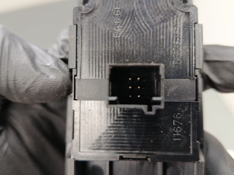 Recambio de mando elevalunas delantero izquierdo para citroën c4 picasso i monospace (ud_) 1.6 hdi 110 referencia OEM IAM 966393