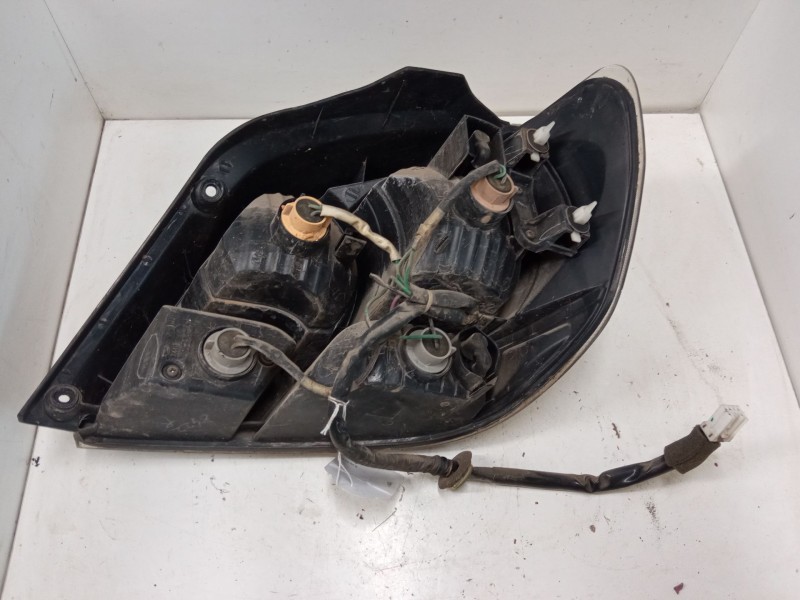 Recambio de piloto trasero izquierdo para mitsubishi outlander i (cu_w) 2.4 4wd (cu5w) referencia OEM IAM   