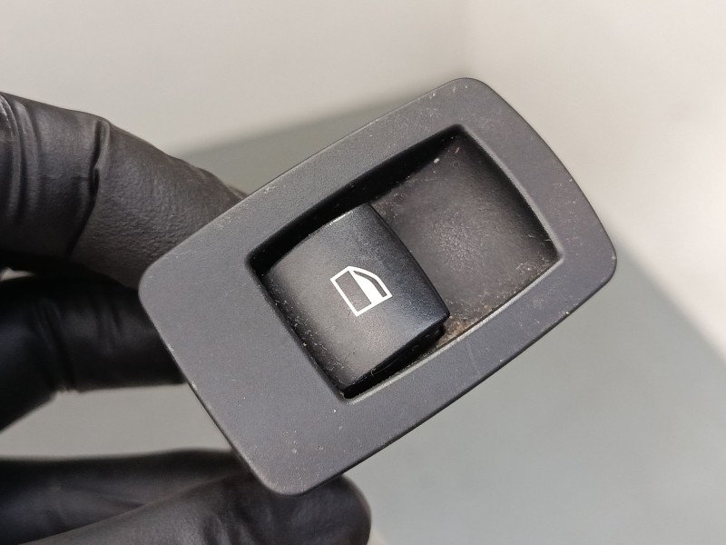 Recambio de mando elevalunas trasero izquierdo para bmw 1 (f20) 116 d referencia OEM IAM   