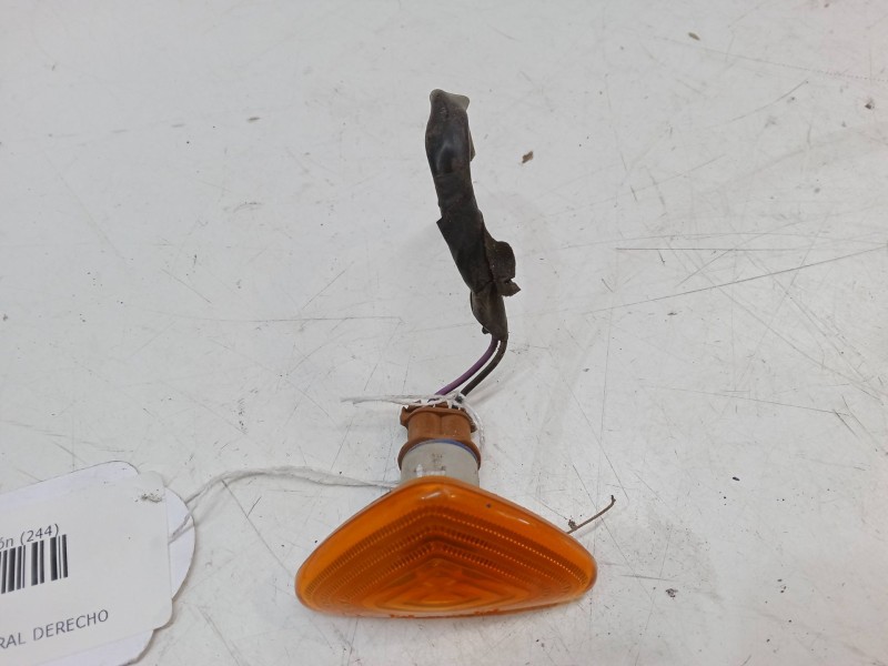 Recambio de intermitente lateral derecho para citroën jumper i furgoneta (244) 2.0 hdi referencia OEM IAM   
