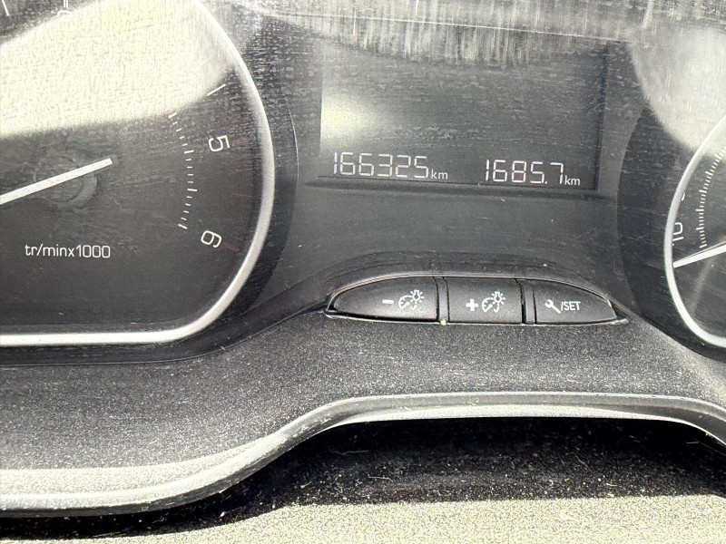 peugeot 208 i (ca_, cc_) del año 2016