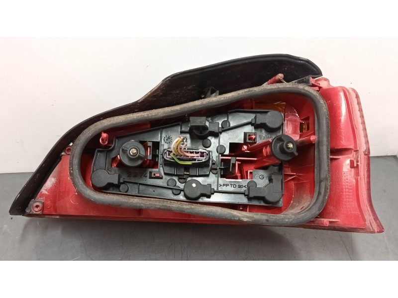 Recambio de piloto trasero izquierdo para peugeot 106 ii (1a_, 1c_) 1.1 i referencia OEM IAM   