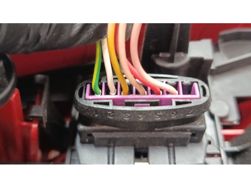 Recambio de piloto trasero izquierdo para peugeot 106 ii (1a_, 1c_) 1.1 i referencia OEM IAM   
