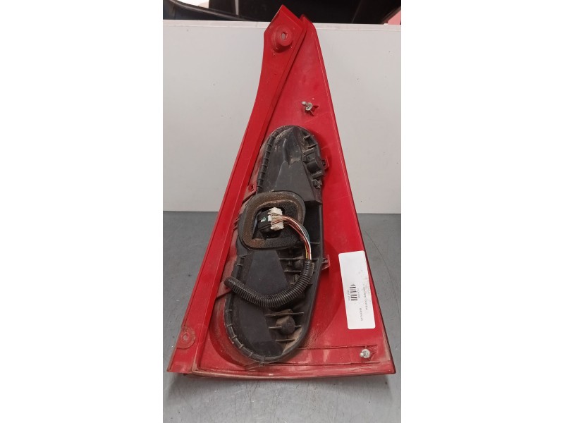 Recambio de piloto trasero izquierdo para peugeot 107 (pm_, pn_) 1.0 referencia OEM IAM 815600H040  