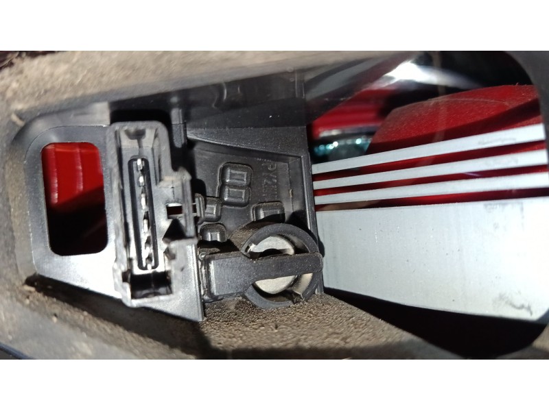 Recambio de piloto trasero izquierdo para peugeot 207/207+ (wa_, wc_) 1.4 16v referencia OEM IAM   