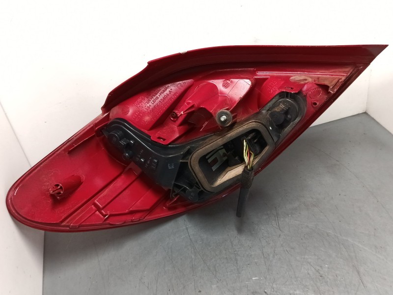 Recambio de piloto trasero derecho para peugeot 207/207+ (wa_, wc_) 1.6 hdi referencia OEM IAM 9686565980  