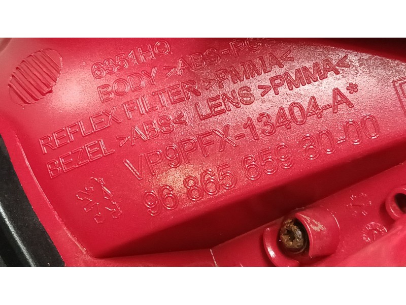 Recambio de piloto trasero derecho para peugeot 207/207+ (wa_, wc_) 1.6 hdi referencia OEM IAM 9686565980  