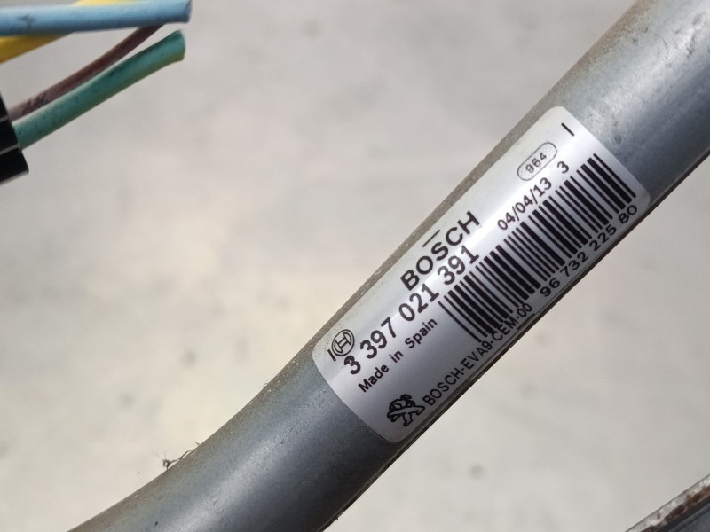 Recambio de motor limpia delantero para peugeot 208 i (ca_, cc_) 1.2 vti 82 referencia OEM IAM 0390241540  